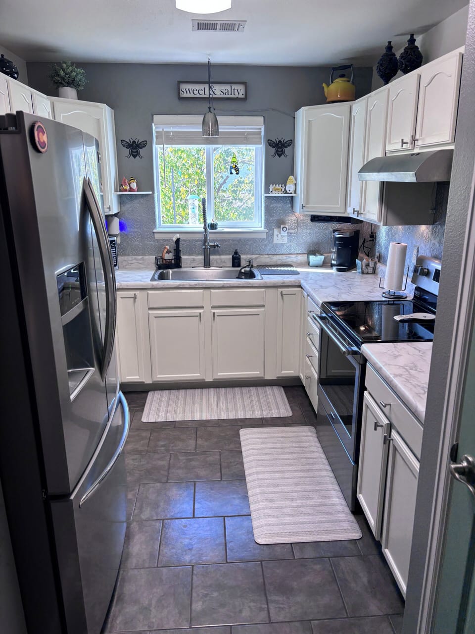 Full kitchen stocked with everything you need to cook at home!