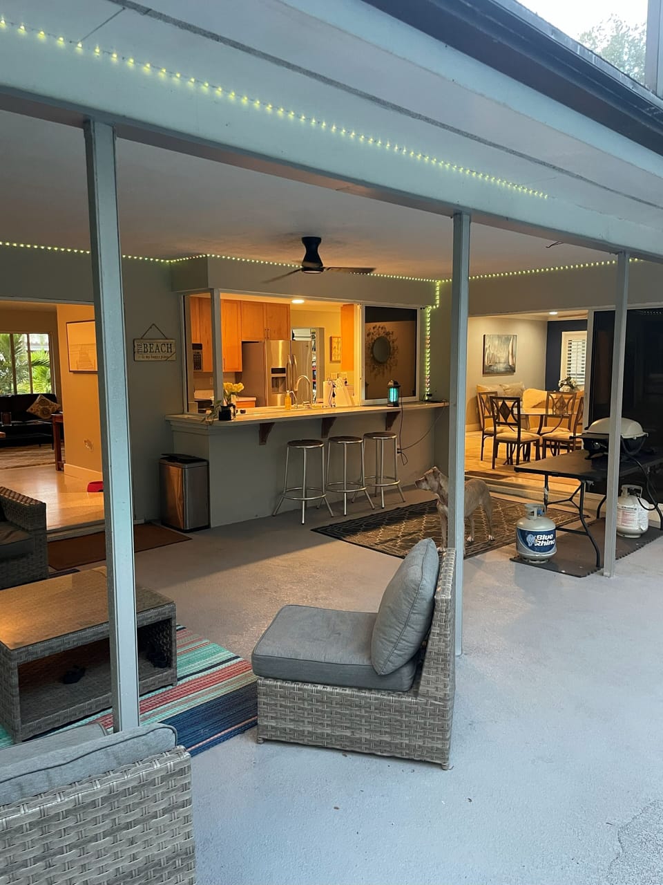 Outdoor dining