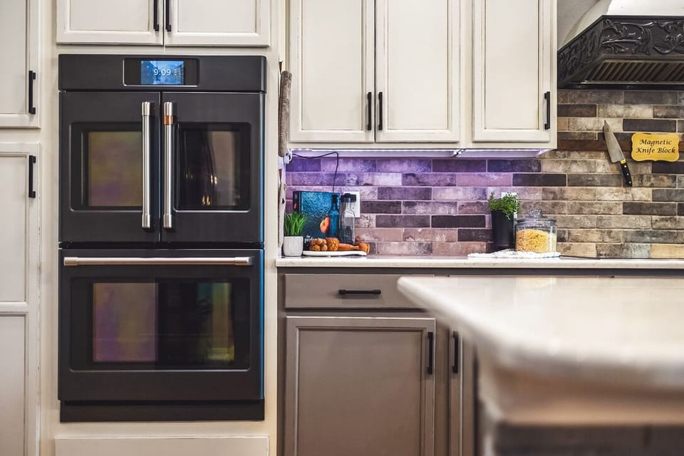 Two double ovens and build-in air fyer handle every meal!
