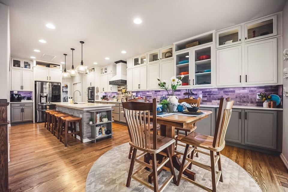 Every gathering moment counts - from countertop to breakfast nook. 