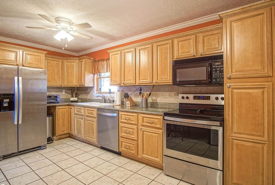 Elevation Vacation Rentals- Deer Path