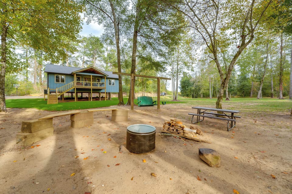 Summerville Vacation Rental | 2BR | 2BA | 1,300 Sq Ft | Exterior Stairs Required