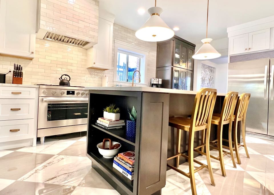 Large kitchen with high end appliances and tools you need to make a great meal!