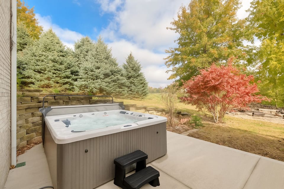 6+ person hot tub to unwind.
