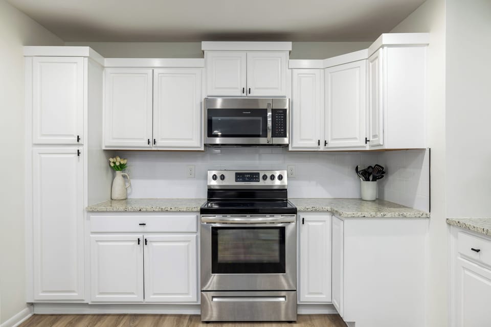 Bright, Fully Equipped Kitchen – Cook, Gather, and Enjoy