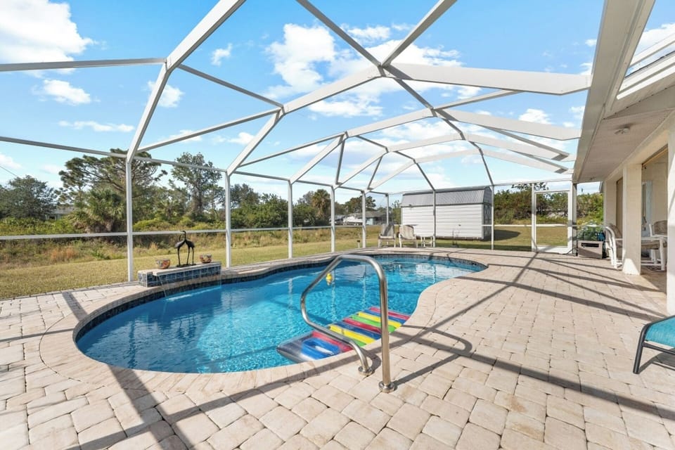 ~ A REMINDER OF YOUR AMAZING BACKYARD! ~