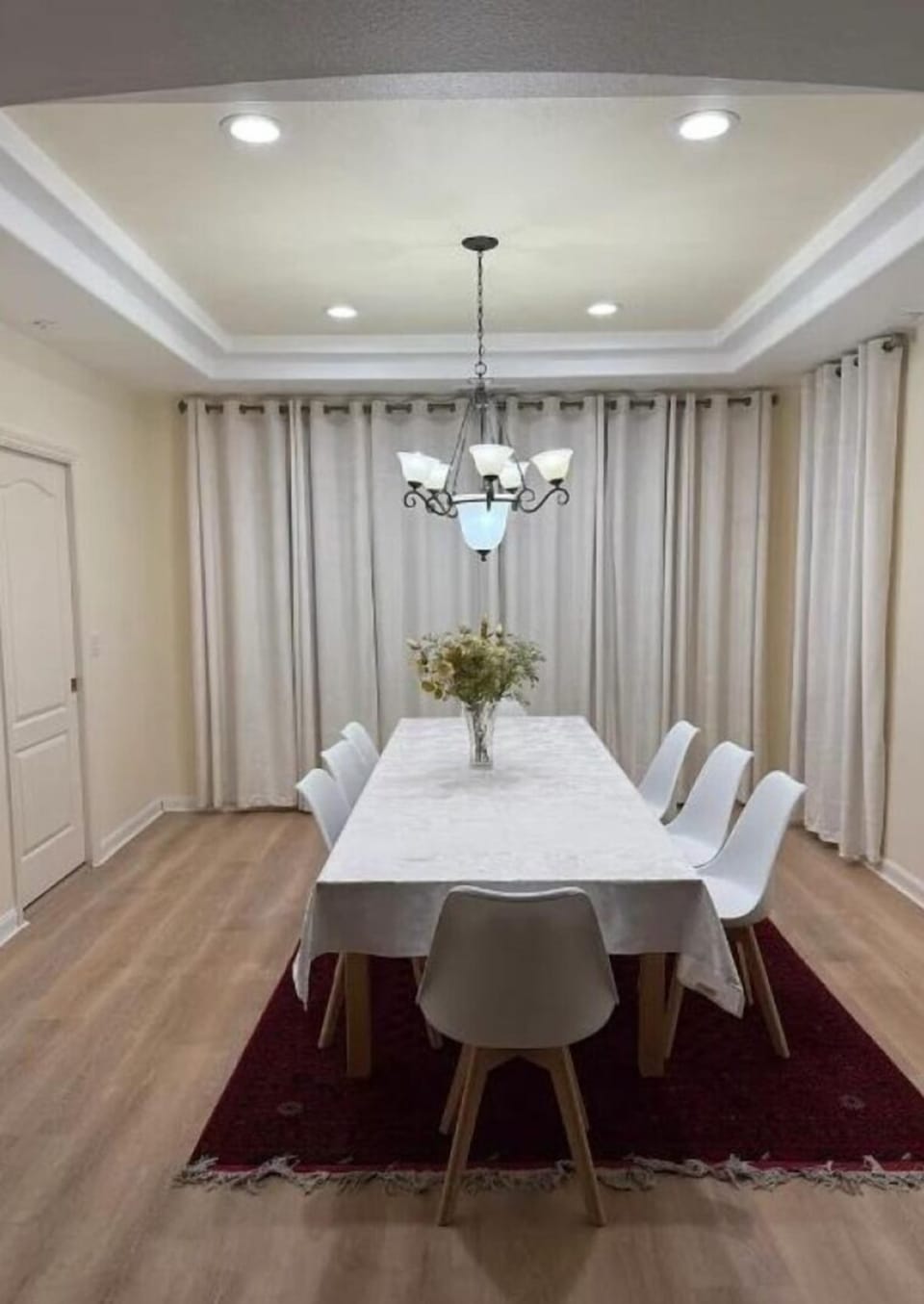 1ee04213761bc144ccdf4324ccf7e78c-uncropped_scaled_within_1536_1152