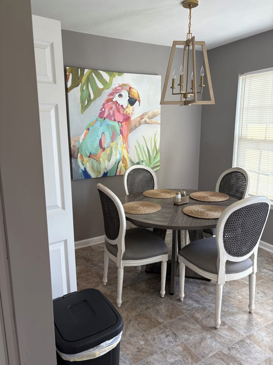 Dining area in kitchen