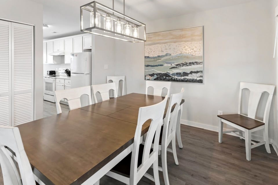 Dining Area: Dining area ideal for family meals after a day at the beach.