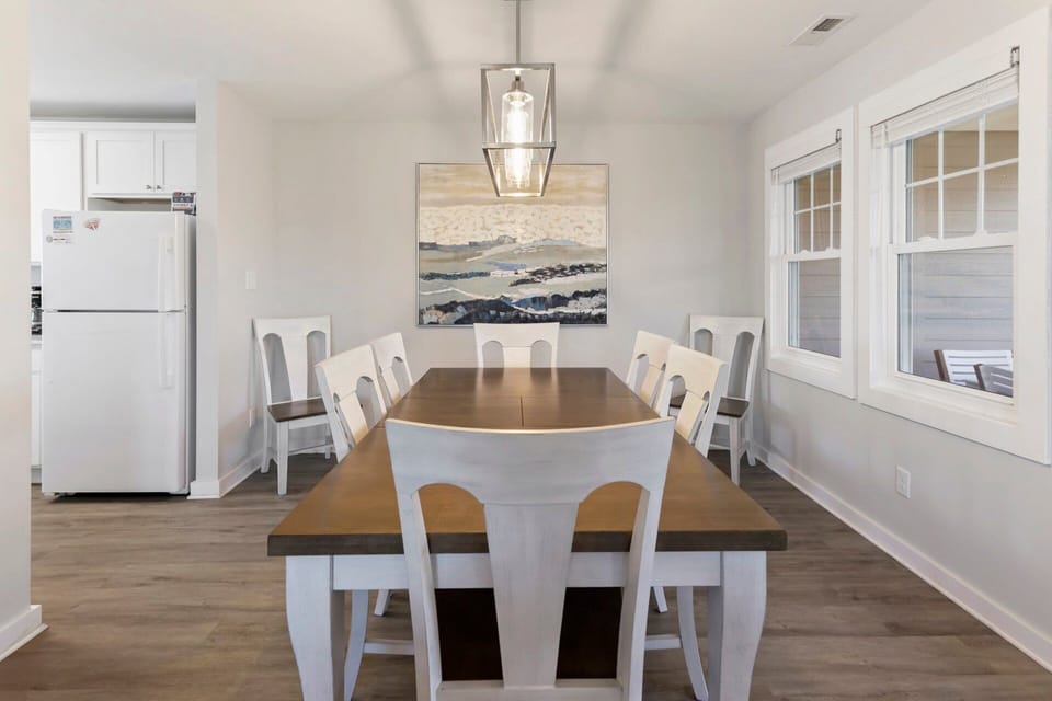 Dining Area: Dining area ideal for family meals after a day at the beach.