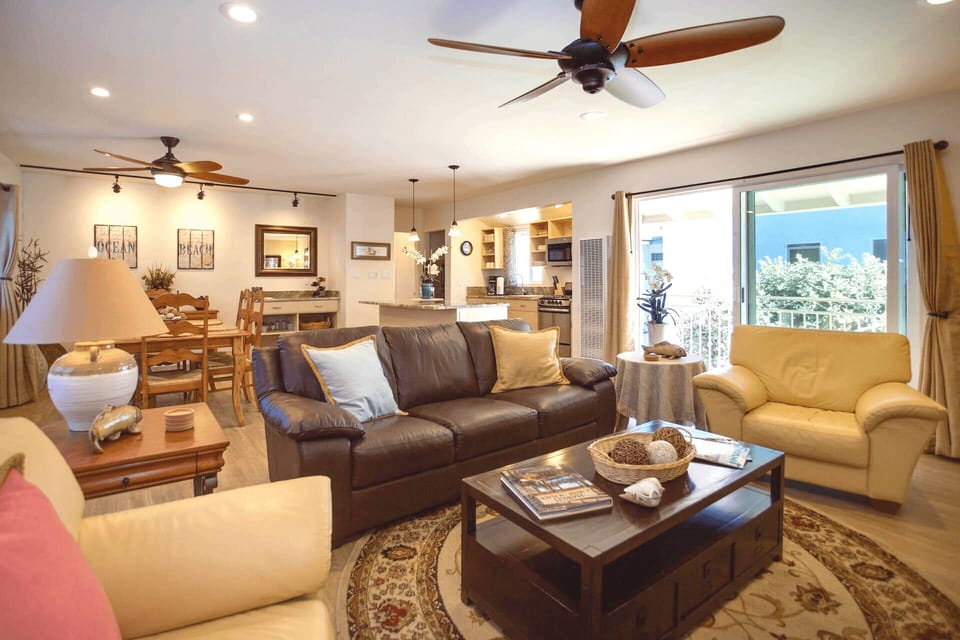 Enjoy a peaceful residential street location while still being walkable to Newport’s top attractions
                