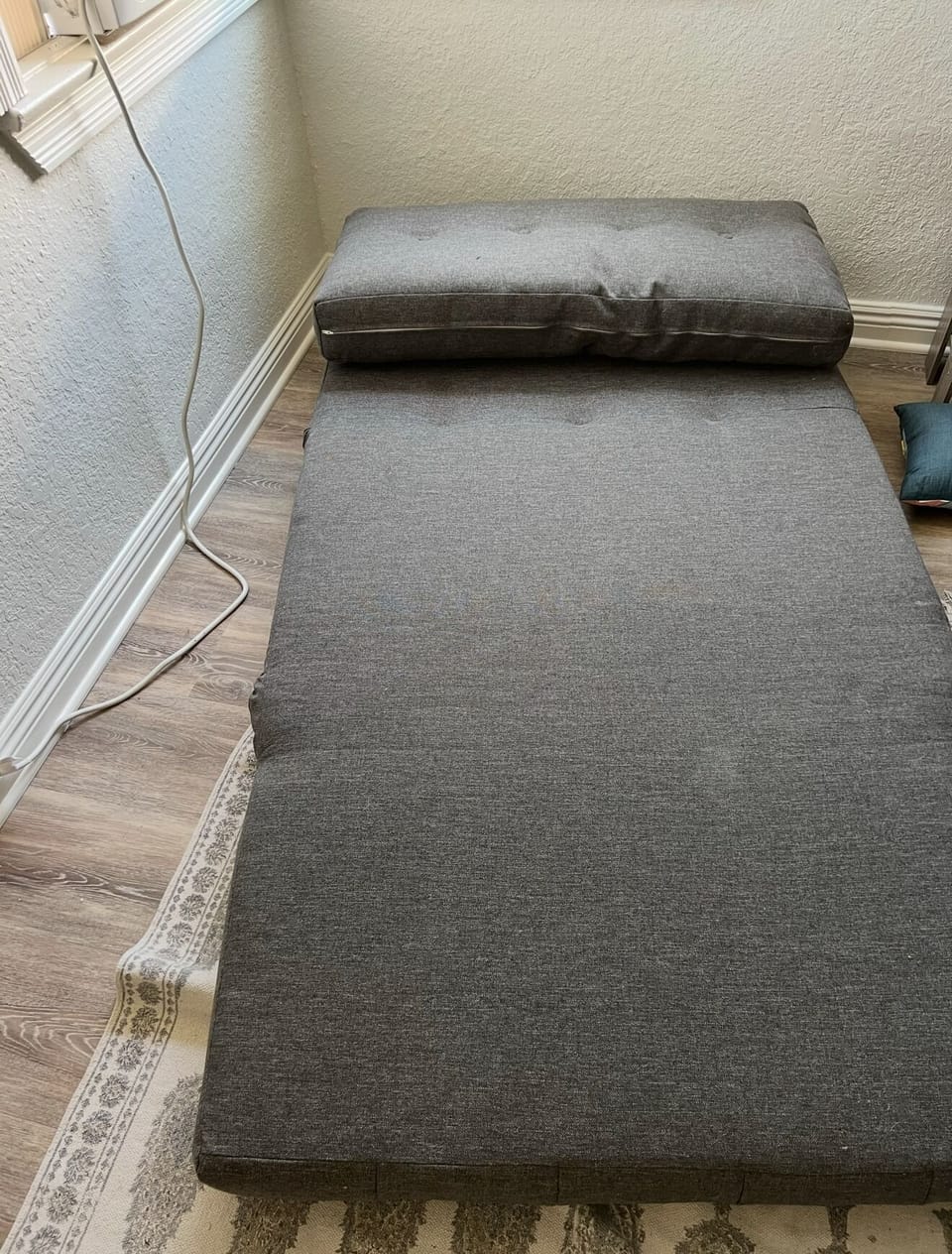 This converts to little kid bed