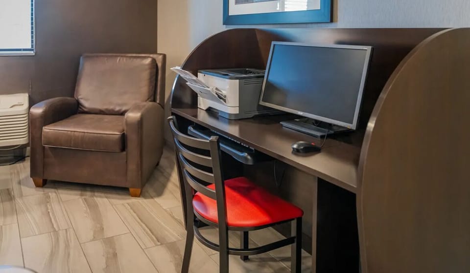 Catch up on emails at the handy on-site workstation.