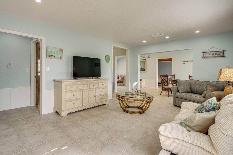 Bradenton Vacation Rental | 3BR | 1BA | 1,700 Sq Ft | Step-Free Access