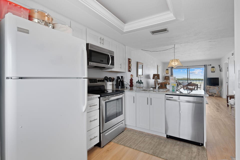 Open concept floorplan.