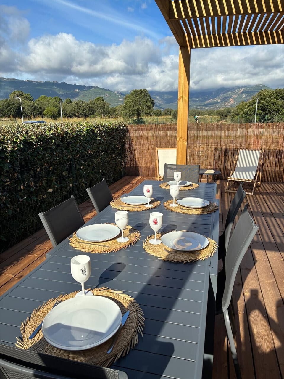 Outdoor dining