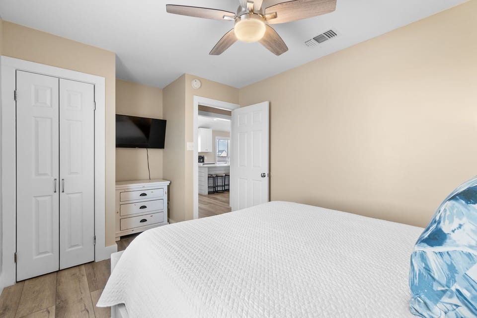 Guest bedroom 2