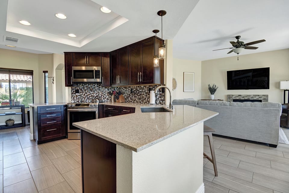 KITCHEN CONTINUED.jpg mls