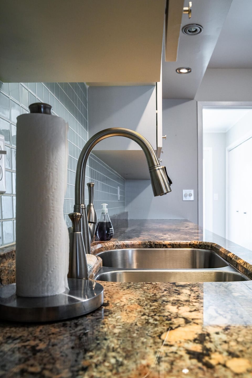 Kingfisher: Galley-style kitchen with modern appliances