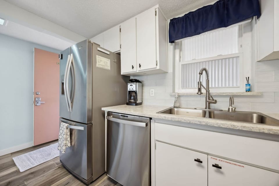 K6 Amelia South - Full Kitchen 4