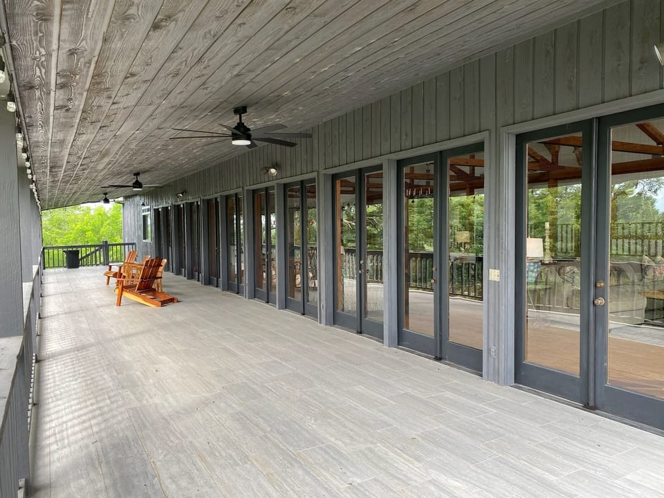 Main House main floor deck