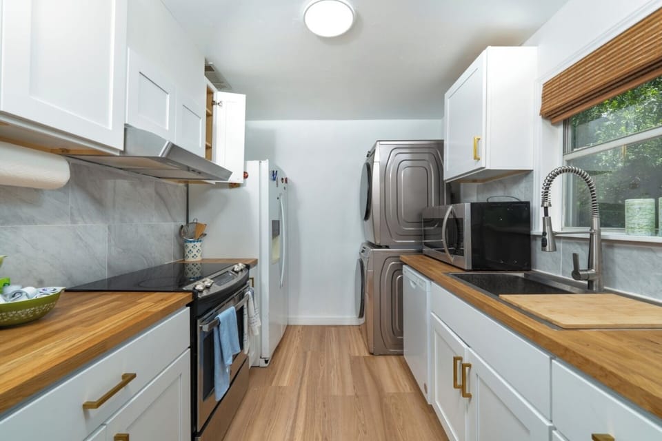 Kitchen + Laundry Room