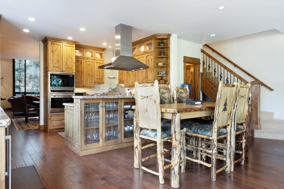 Kitchen Table with Seating for 6