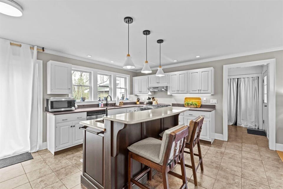 Green Mountain Haven! Beautiful Getaway by Stowe (6126)