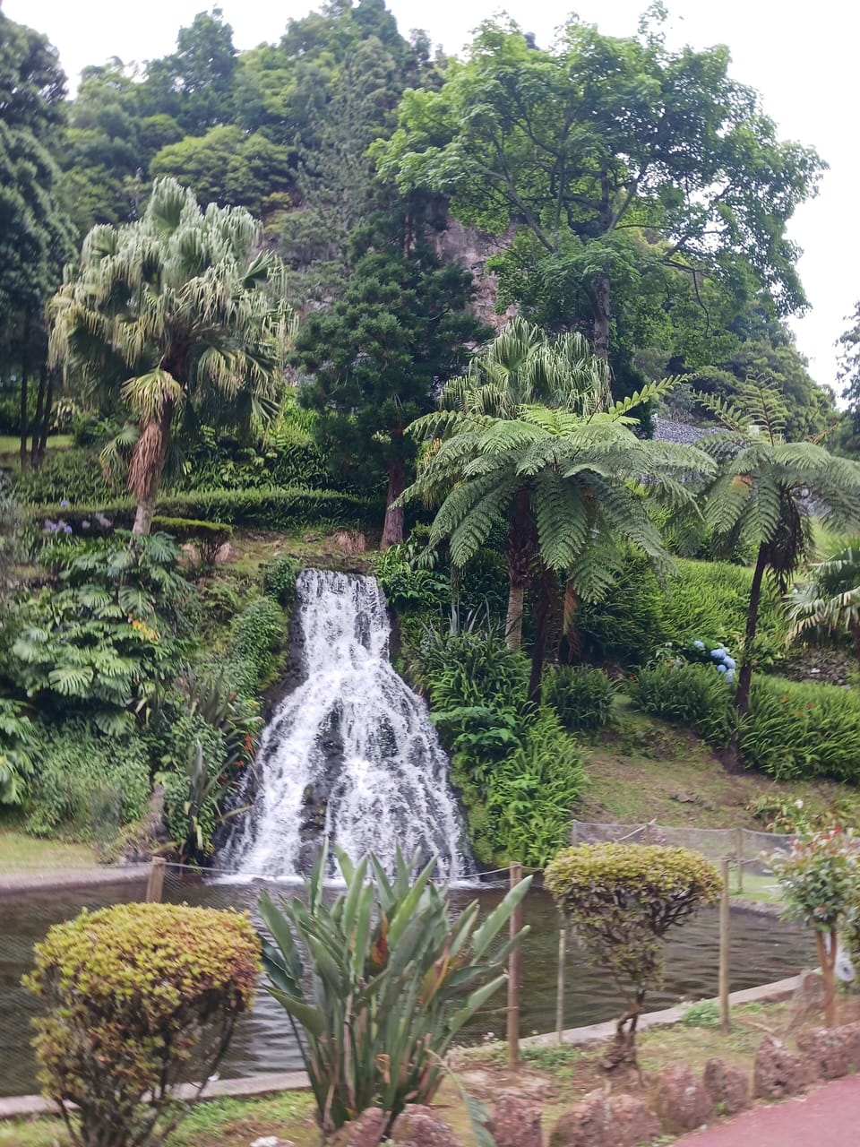 Centrally Located To all the Attractions!