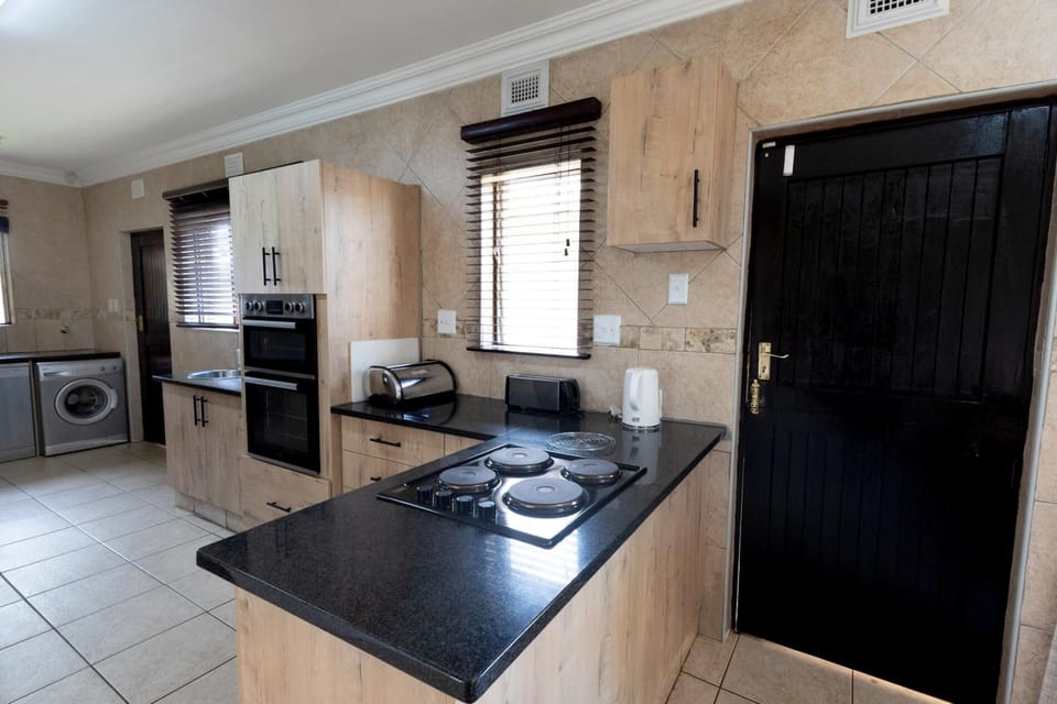 Dog-friendly Chalet 25 @ Midlands Saddle & Trout (4939)