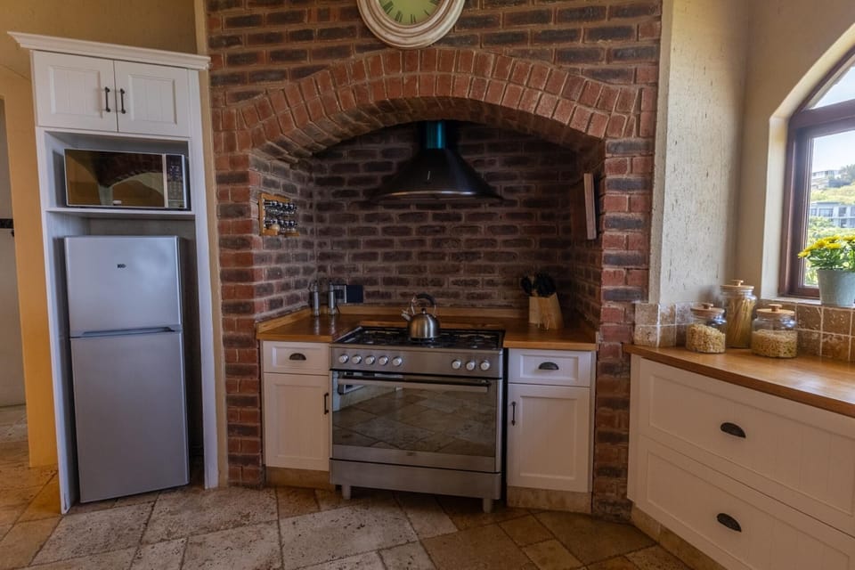 Luxury Tuscan 5 Bedroom Villa @ Colwyn (4425)