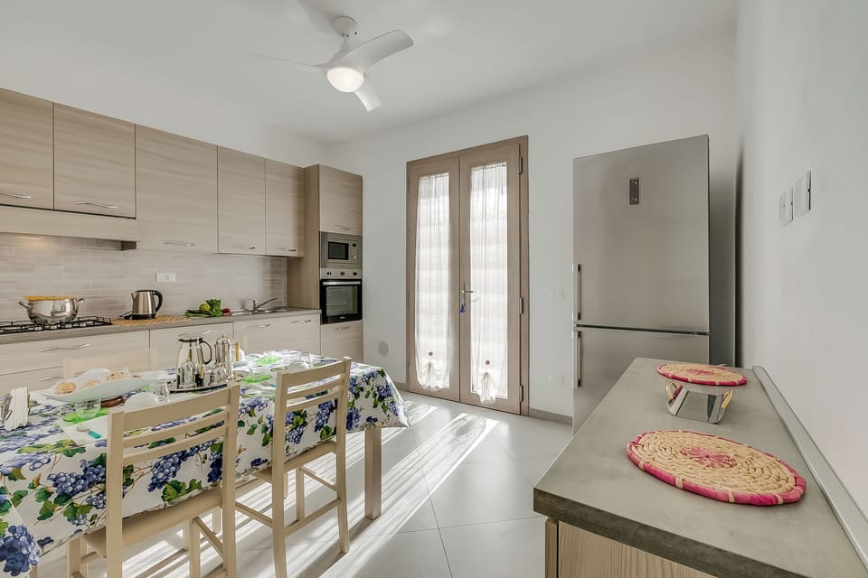 Kitchen and dining area