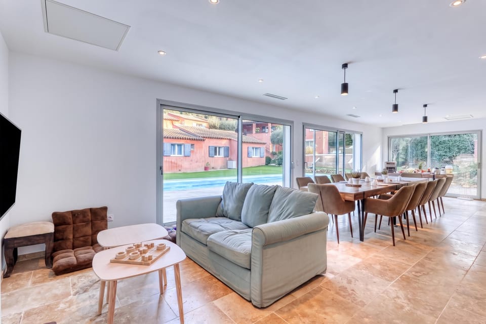 Living and dining room