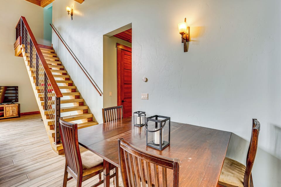 Dining Area | 2nd Floor