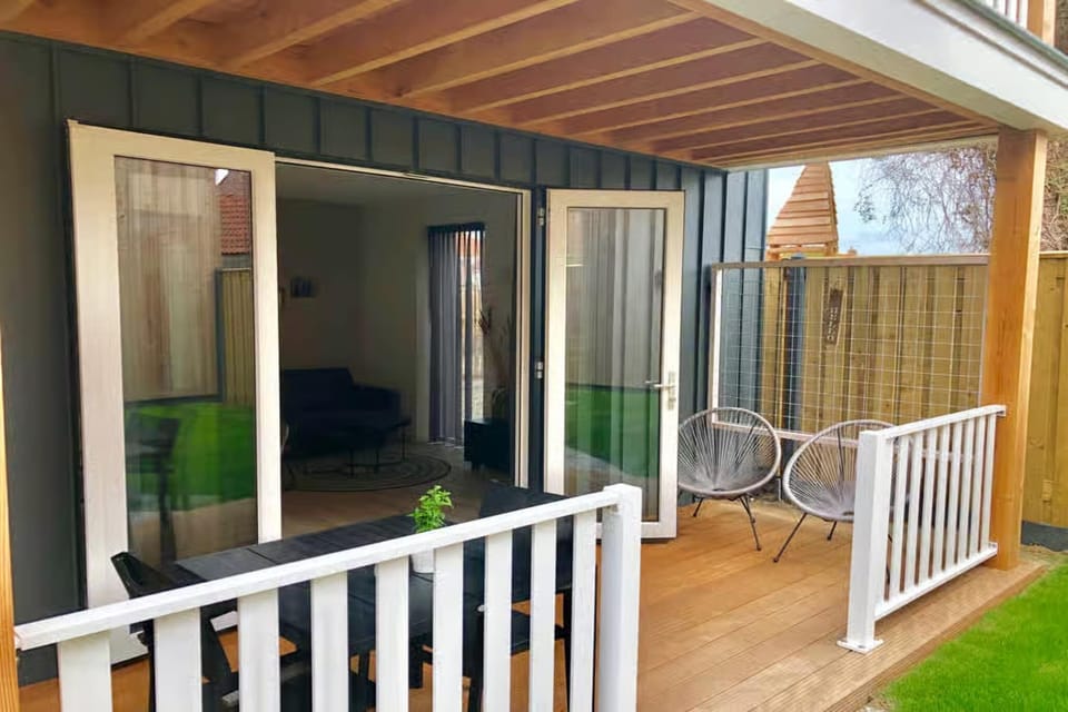 Entrance / Reception
