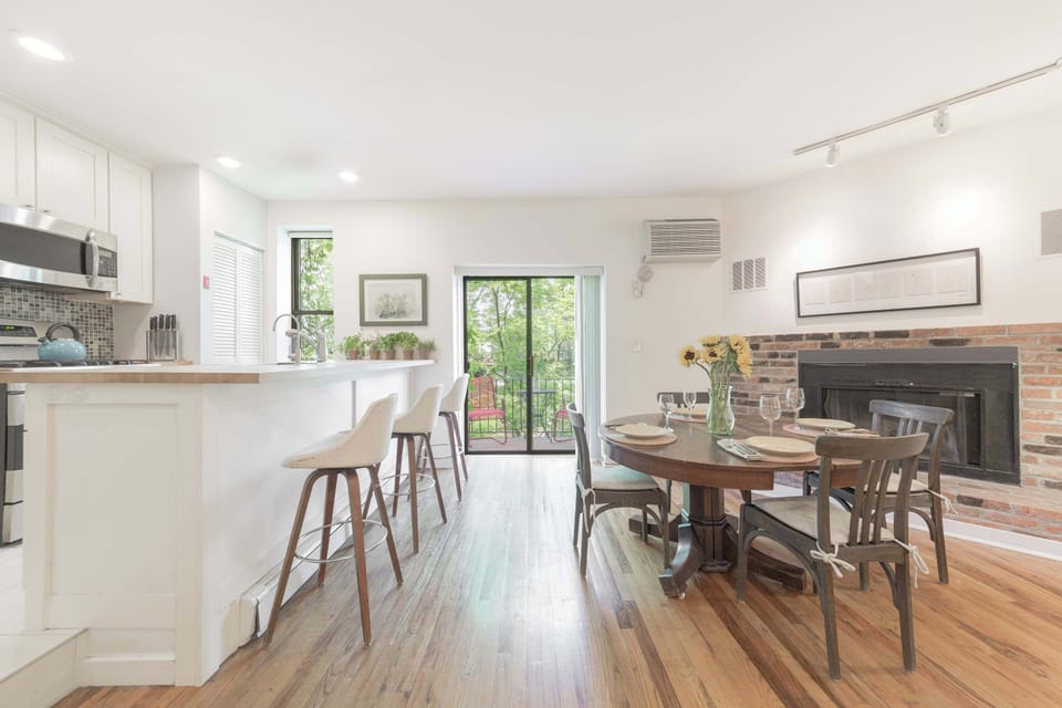 Open kitchen/dining room layout.