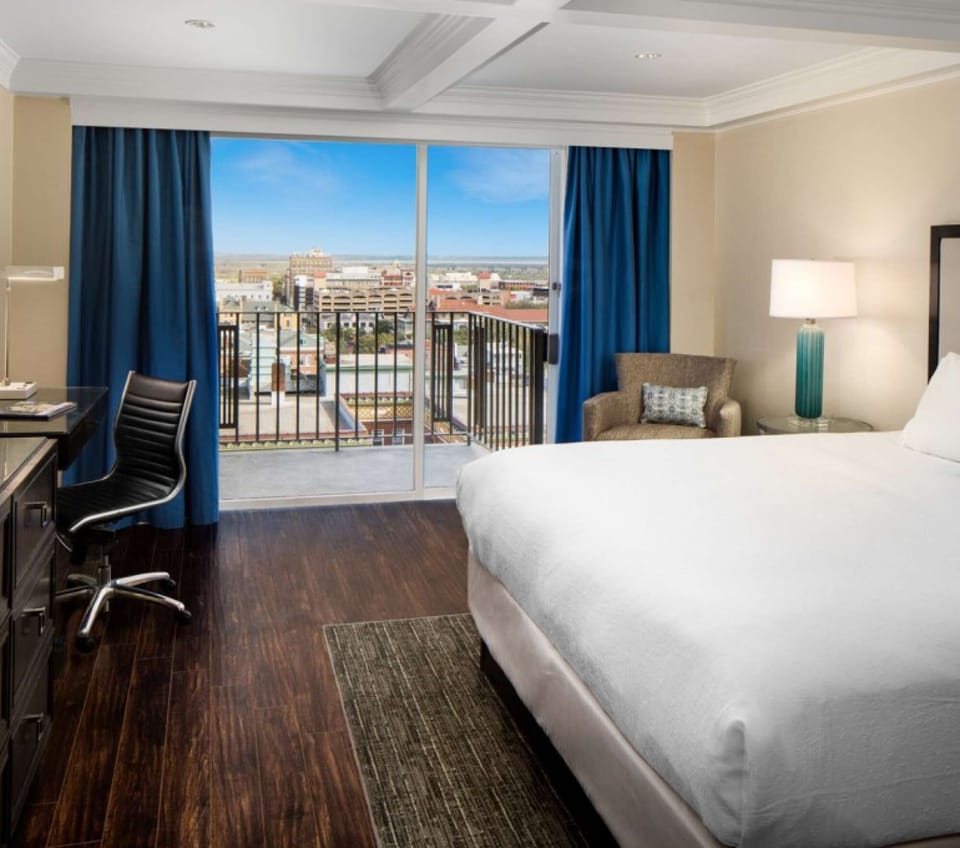 Cityview King with Balcony