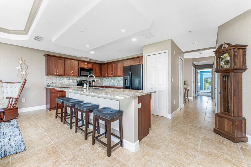 Kitchen with Ample Seating Capacity