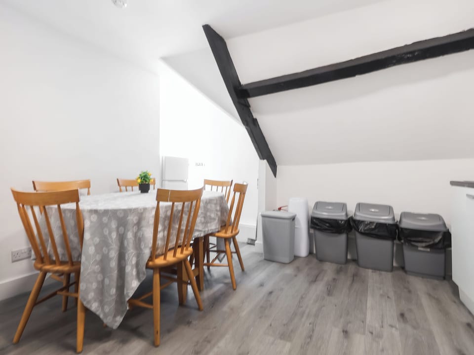 Kitchen/diner | Room 1 at The Cwtch, Chepstow, near Newport