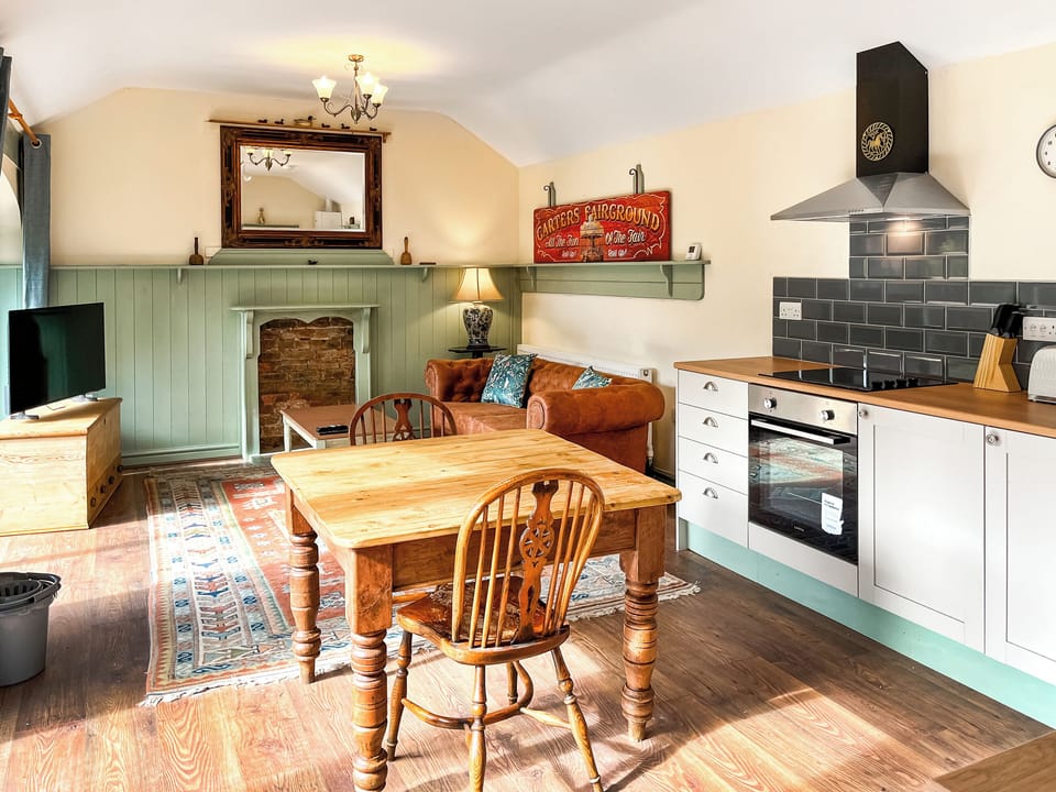 Dining Area | Barnside Cottage - Whitehouse Farm Holidays, Hayton