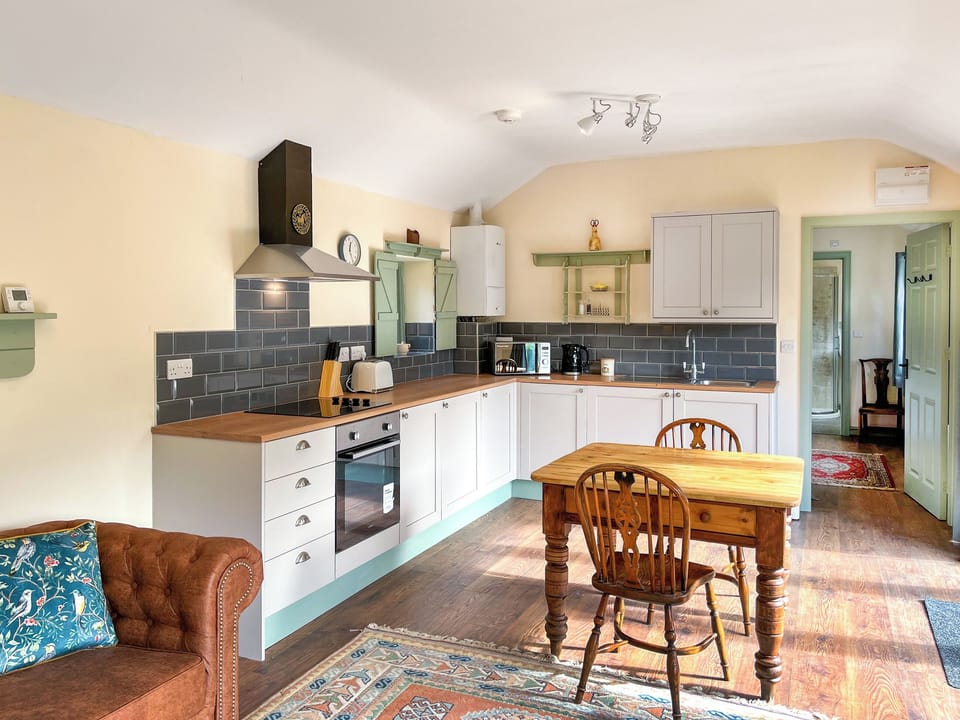 Kitchen/diner | Barnside Cottage - Whitehouse Farm Holidays, Hayton