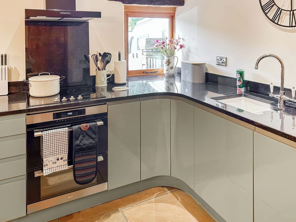 Open plan living space | Marl Barn, Little Hayfield