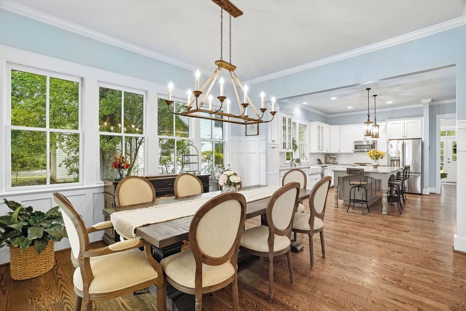 Dining room - 8 chairs at dining table, 4 more folding chairs available