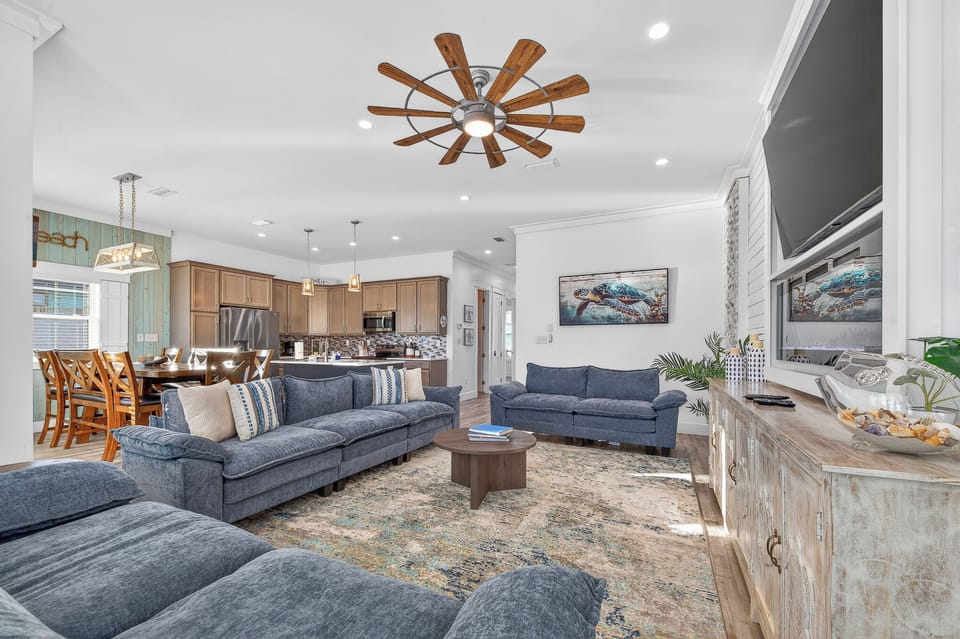 Incredibly large living and dining area with ocean views