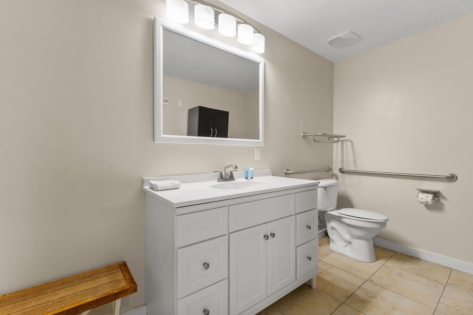 14-web-or-mls-PANHANDLE-15100FRONTBEACHRD-10