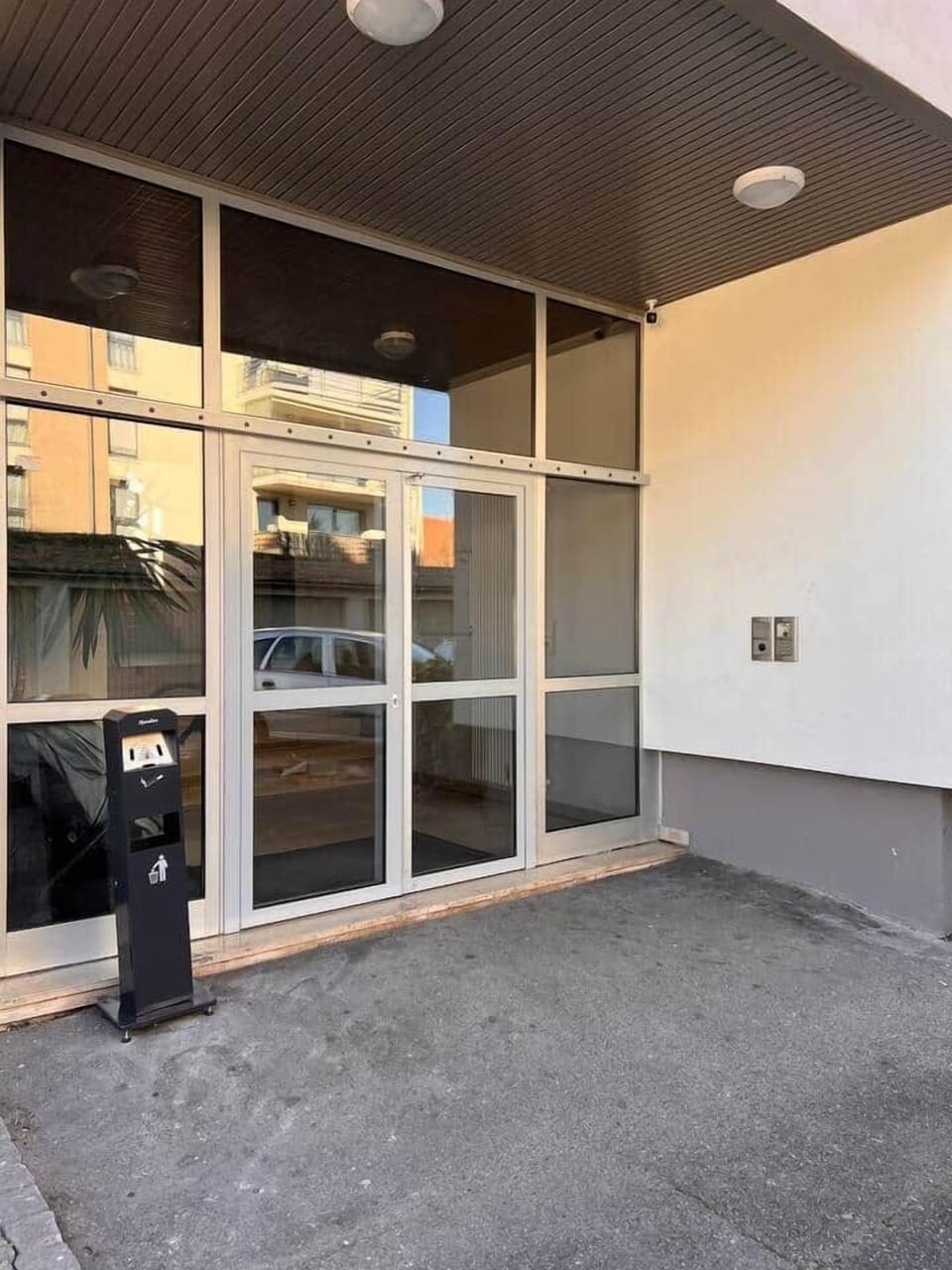 entrance door
