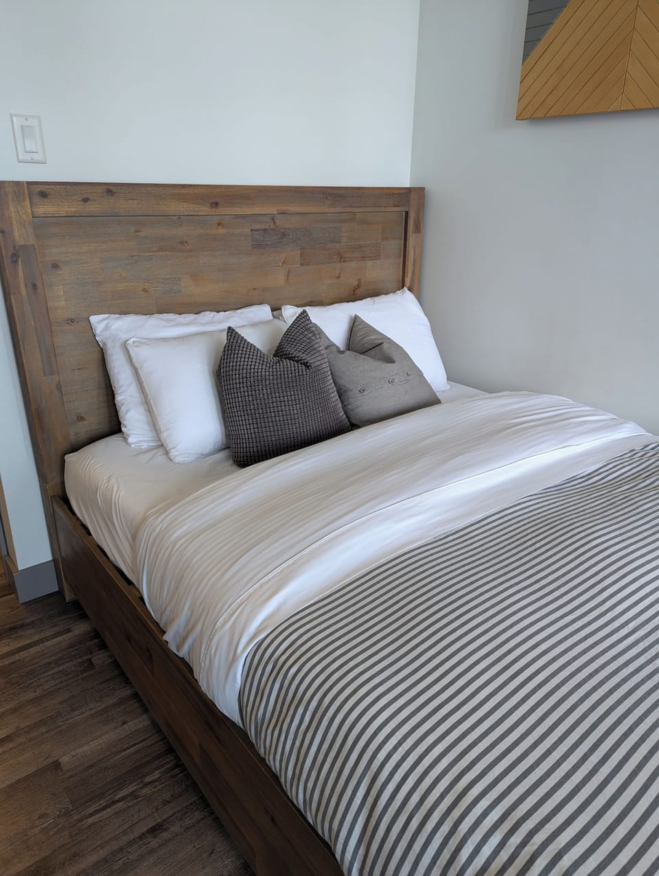 Queen bed