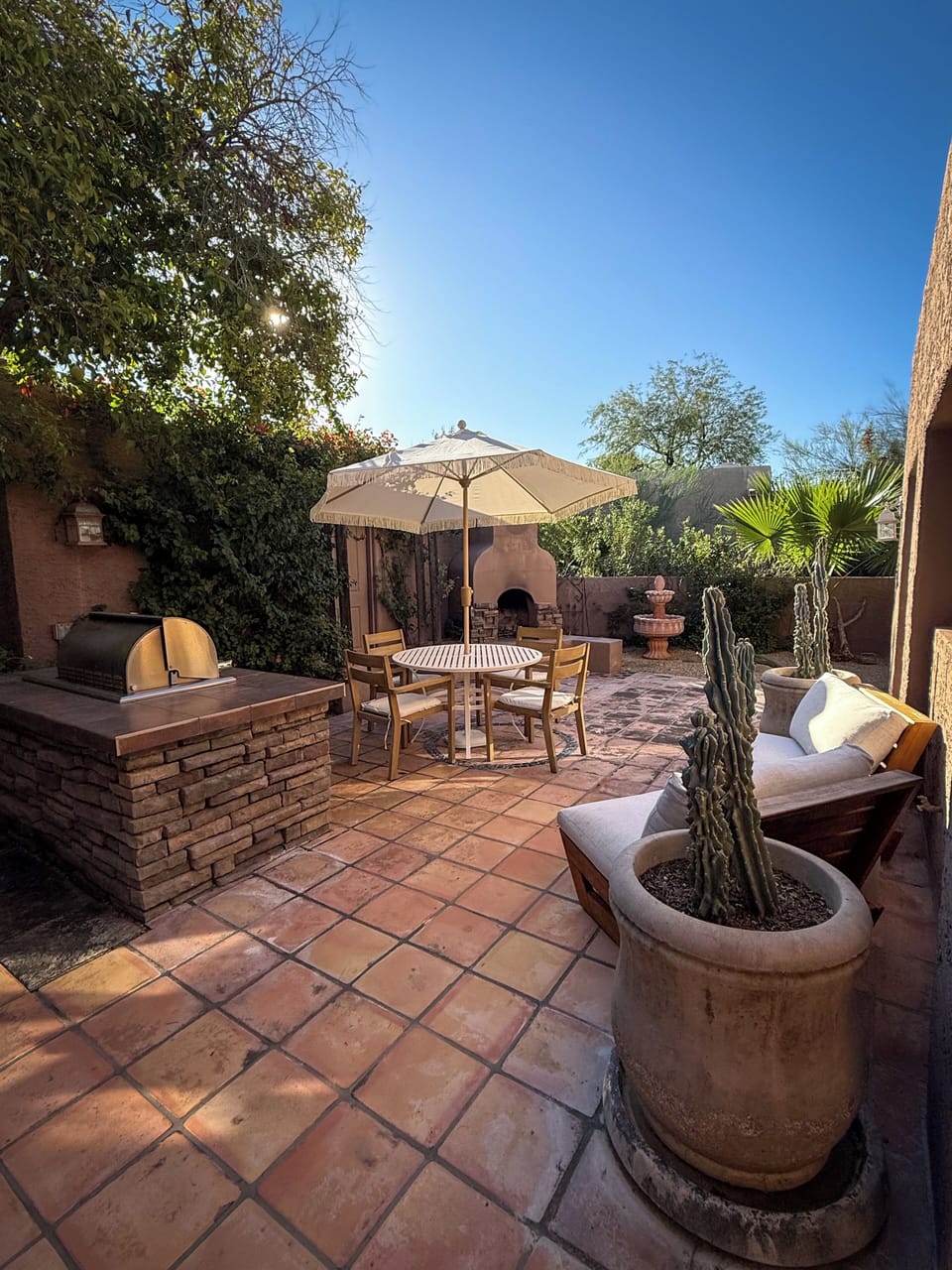 Outdoor dining