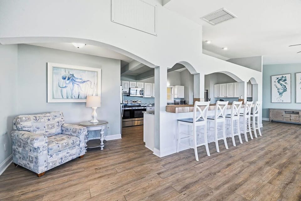 Top-Level Kitchen with Bar (seats 8)