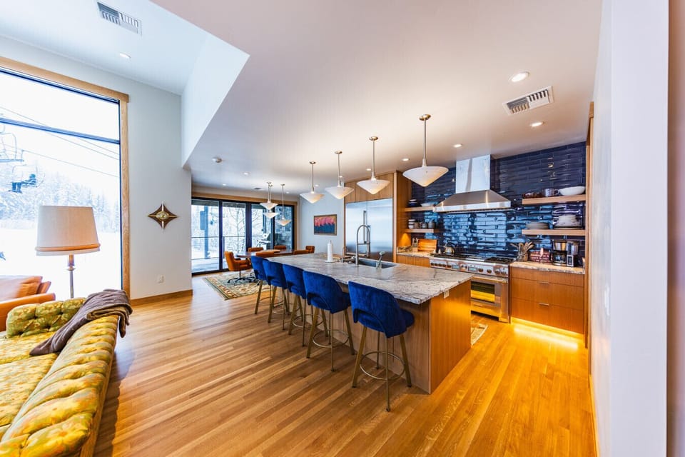 Fully Equipped Kitchen with Island Seating